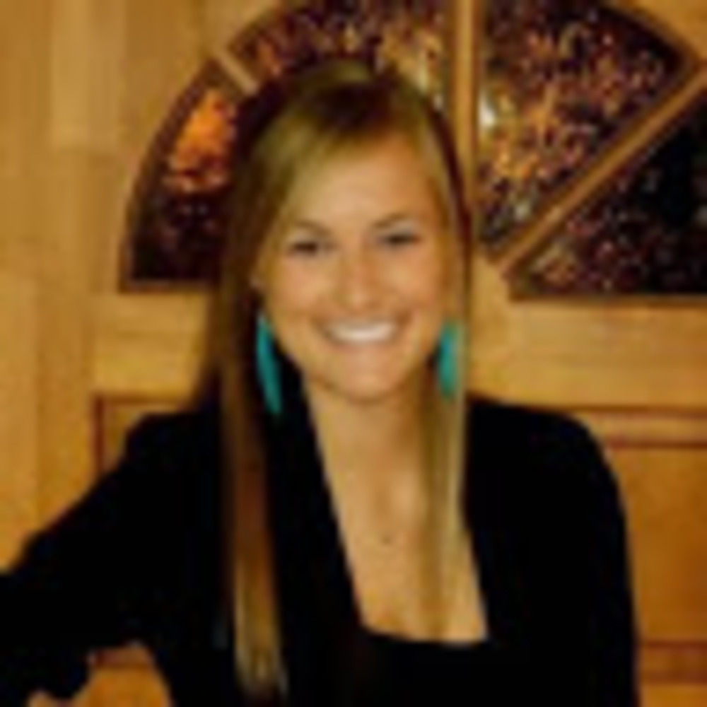 Meet your Posher, Caitlin